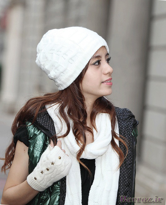Knitted hats and scarves and gloves (7)