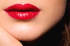 با لب رژ زده غذا نخورید + The lipstick lips , مضرات رژ , پاک کردن آرایش , صاف کردن موها ,  محصولات مینرال (mineral) ,  محصولات طبیعی و گیاهی , زبان زدن به